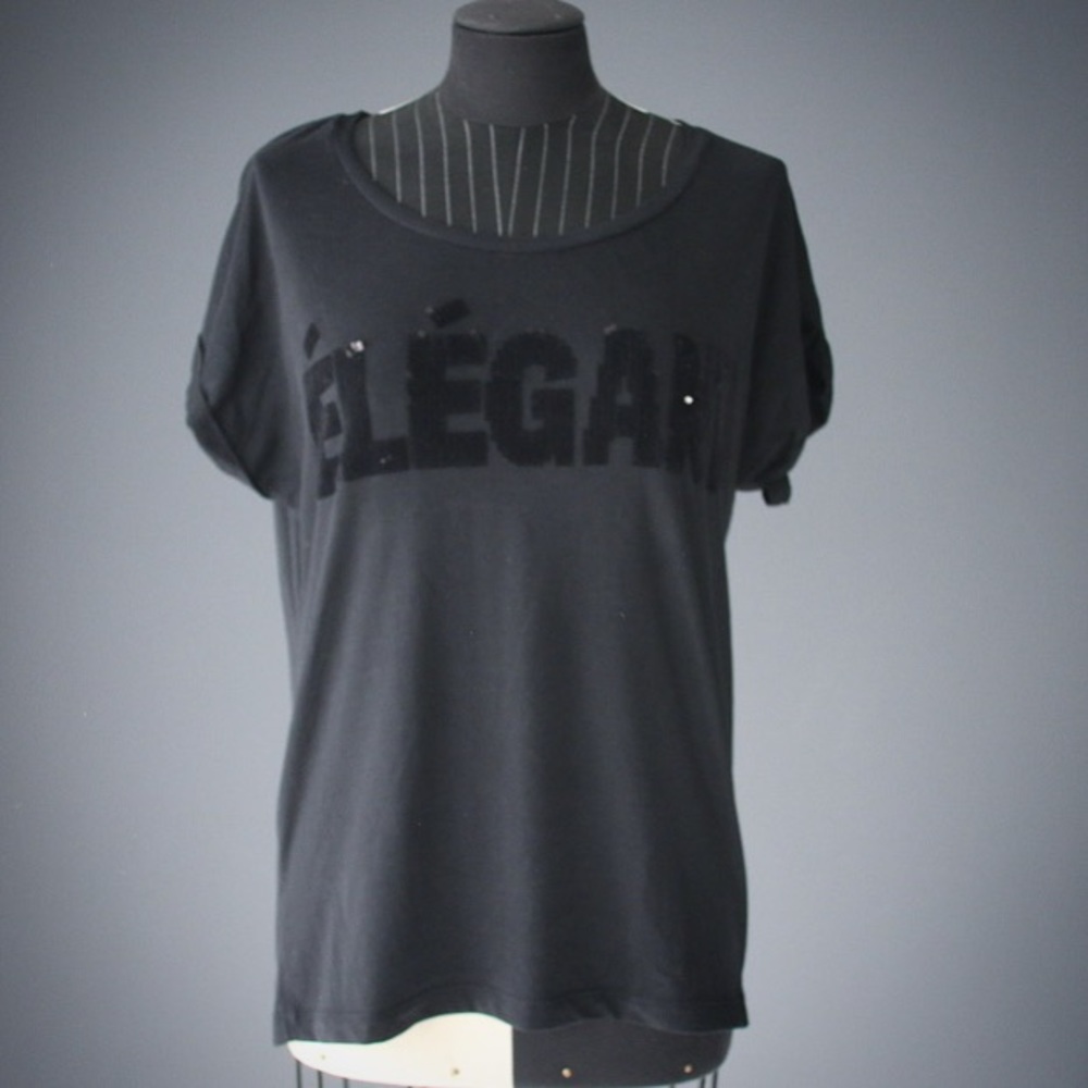 Black elegant top with subtle sequins